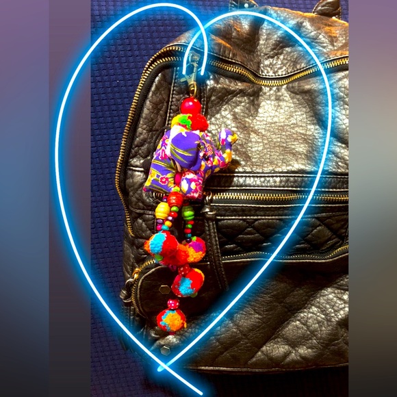 SOLD Pom Pom Lucky Elephant Keychain 🐘❤️ Handbag and Clothing Accessory - Picture 2 of 6